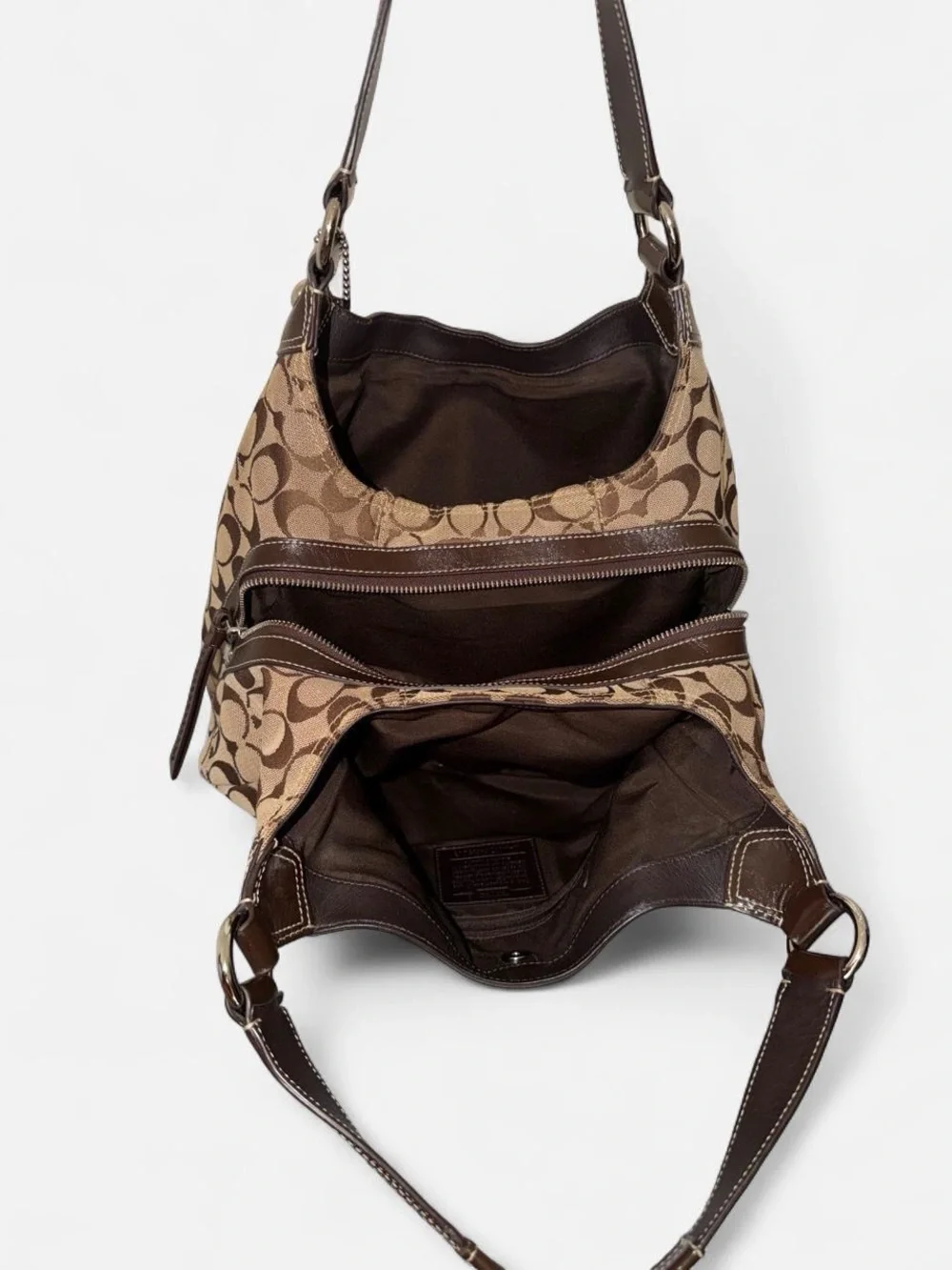 Y2K Soho Lynn signature buckle bag. Brown/beige monogram canvas. #designer#boho